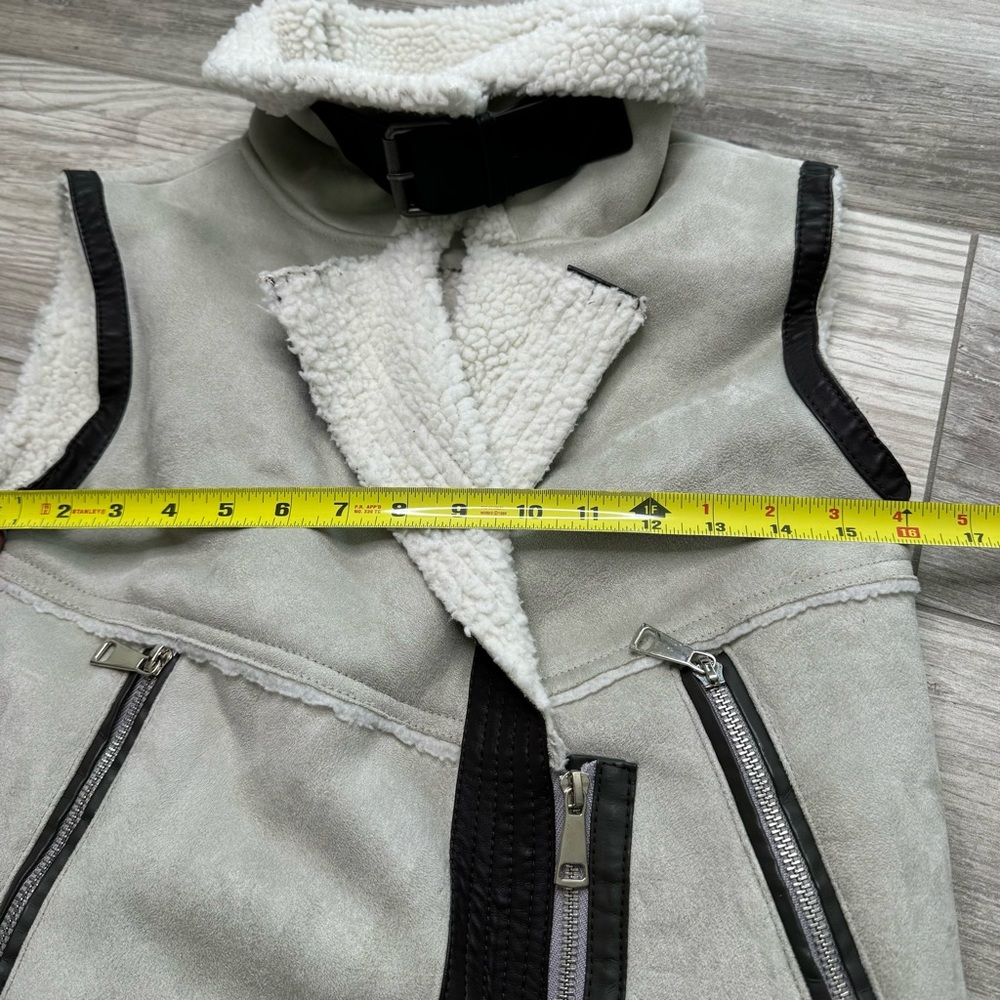 STELLA & Lorenzo Faux Shearling Moto Vest Size XS - Picture 10 of 16